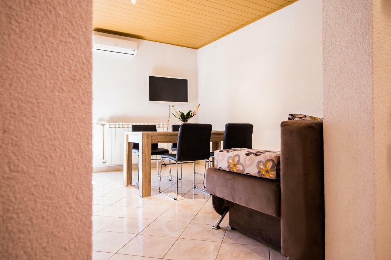 Apartmani Mila Podstrana Exteriér fotografie